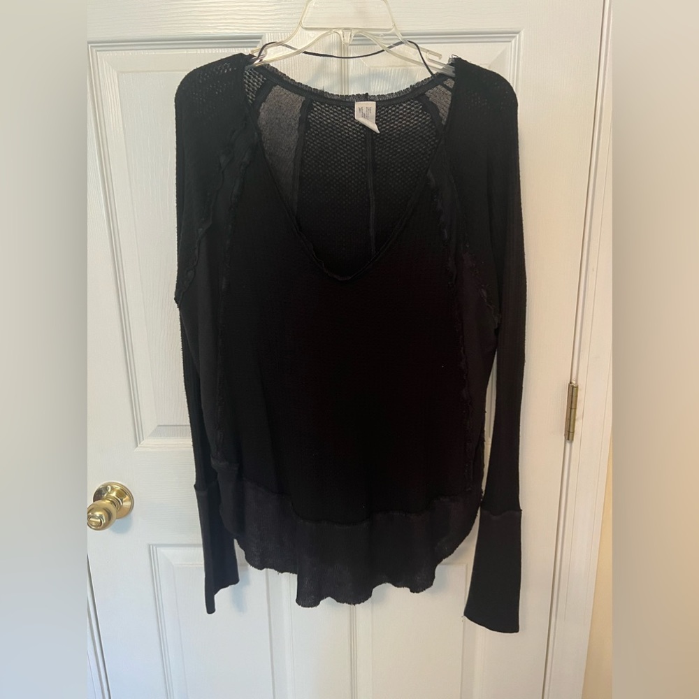 Free people lightweight Black sweater/knit top size med